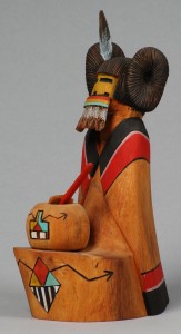 Katsinmana, Katsina Maiden, Hopi, Fernando Puhuhevavn, 1990s. Don de John Mattox. © Southwest Museum of the American Indian Collection, Autry National Center.  