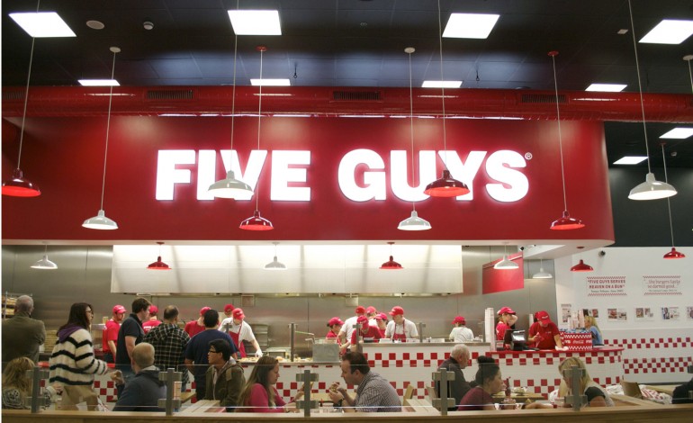 Chez Five Guys vous aurez 250 000 options de burgers !