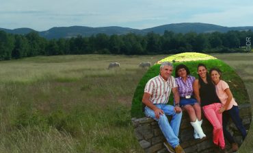 Cet été, la famille Pourras construit son nouveau ranch en Provence