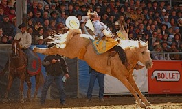 L’Agence du Voyage à Cheval vous propose de chevaucher vers le Festival de Saint-Tite